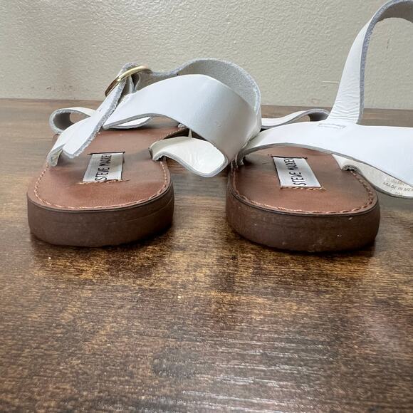 Steve Madden Donddi Sandals 6.5 White Leather Flat Buckle Strap Open Toe Chic - Picture 7 of 10